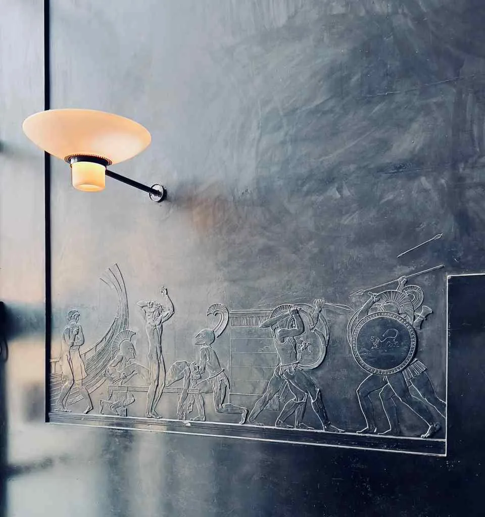 Lampa i Swedish Grace på Stadsbiblioteket 